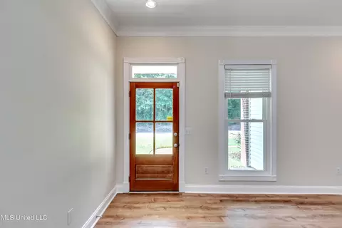 Entry Way - 625 Briars Bnd, Brandon, MS 39042 photo 1 of 2