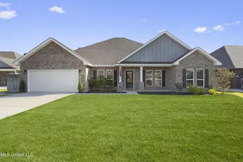 6594 Sugarcane Cir, Ocean Springs, MS 39564