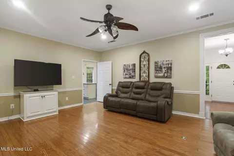 Living - 1629 Kimbell Rd, Terry, MS 39170 photo 3 of 3