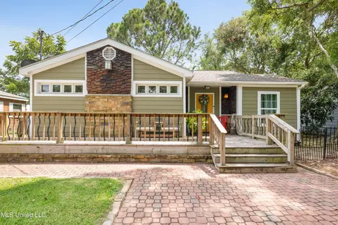 1673 Sunset Blvd, Biloxi, MS 39531