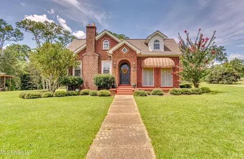 211 W Maud Ave, Mendenhall, MS 39114