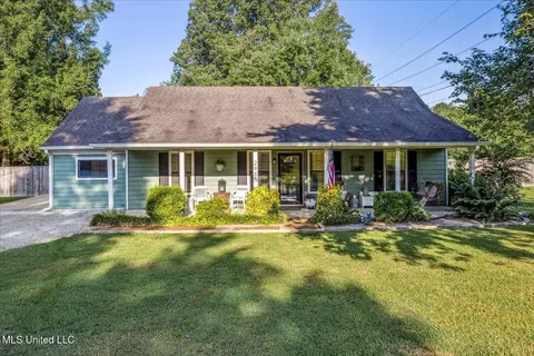 2985 Nolan Rd, Olive Branch, MS 38654