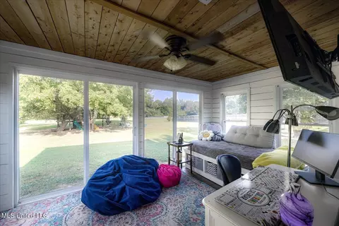 Exterior - 2985 Nolan Rd, Olive Branch, MS 38654 photo 6 of 9