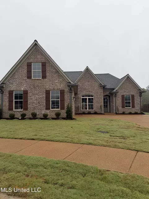 2216 E Watson Vw, Nesbit, MS 38651