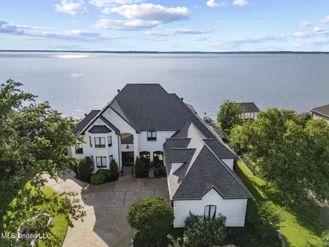 64 Grandview Cir, Brandon, MS 39047
