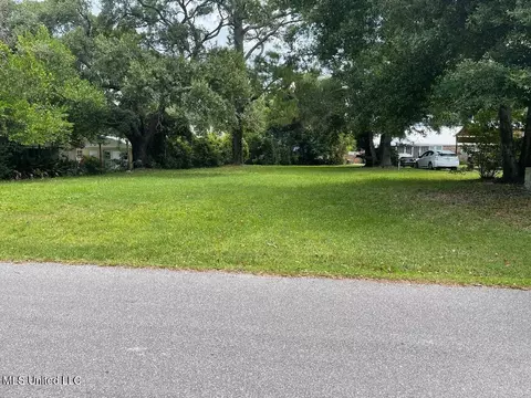 000 Graham Ave, Biloxi, MS 39530