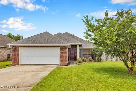 13045 Oakberry Ln, Gulfport, MS 39503