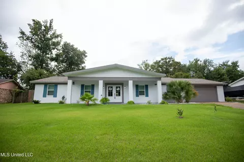 3314 Nottingham Rd, Ocean Springs, MS 39564