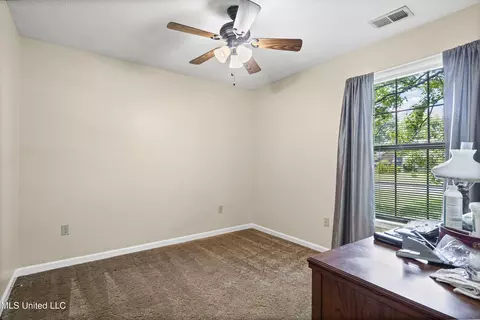 Bedroom - 6671 River Birch Rd, Walls, MS 38680 photo 4 of 4