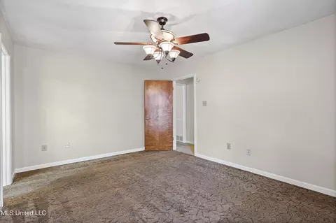 Bedroom - 6671 River Birch Rd, Walls, MS 38680 photo 2 of 4