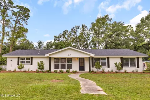 5215 Washington Ave, Gulfport, MS 39507