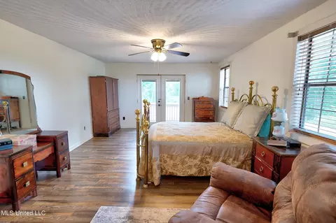 Bedroom - 3953 Standing Pine Rd, Carthage, MS 39051 photo 3 of 3