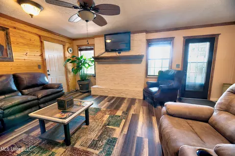 Living - 3953 Standing Pine Rd, Carthage, MS 39051 photo 1 of 3