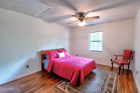 Bedroom - 3953 Standing Pine Rd, Carthage, MS 39051 photo 1 of 3