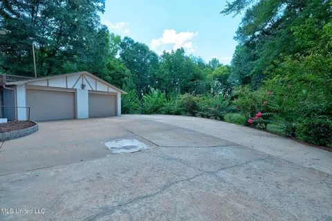 Exterior - 3953 Standing Pine Rd, Carthage, MS 39051 photo 5 of 11
