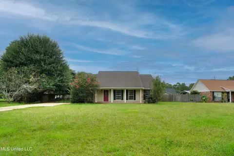 4013 Fieldworth Rd, Moss Point, MS 39562