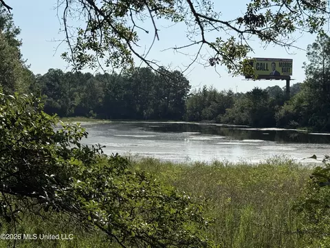 W Diane Drive, Biloxi, MS 39532