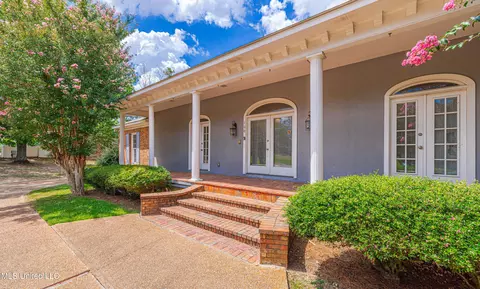 Exterior - 100 Rolling Meadows Dr, Jackson, MS 39211 photo 1 of 8