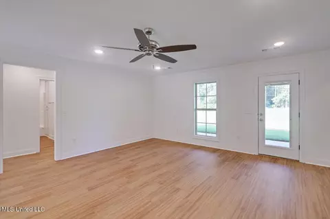 Living - 274 Morrison Rd, Florence, MS 39073 photo 4 of 5