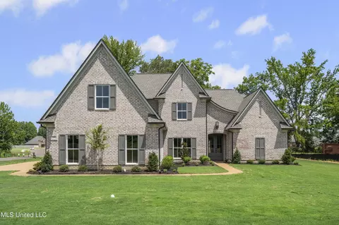 1688 Ashtons Lane Ln, Hernando, MS 38632