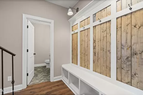 Entry Way - 1688 Ashtons Lane Ln, Hernando, MS 38632 photo 2 of 2