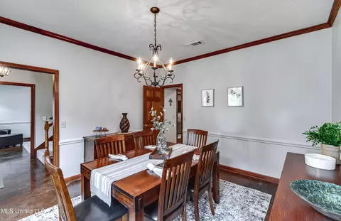 Dining - 556 Cliffview Dr, Brandon, MS 39047 photo 1 of 2