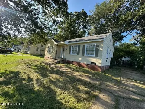 1034 Dorgan St, Jackson, MS 39204