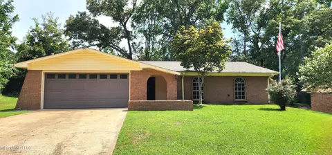 105 Fairdale Pl, Brandon, MS 39042