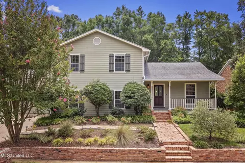 2416 Greenview Dr, Gulfport, MS 39507