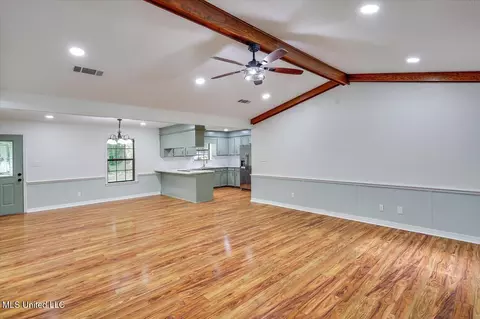102 Hickory St, Brandon, MS 39042 photo 9