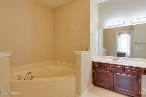 952 Martin Cir, Hernando, MS 38632 photo 14