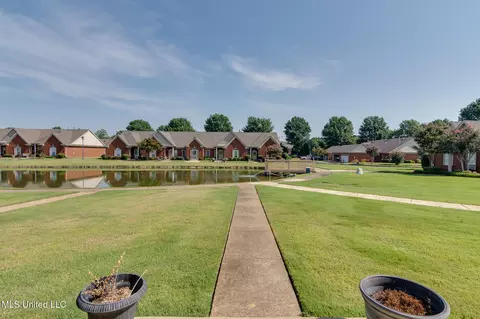 952 Martin Cir, Hernando, MS 38632 photo 3