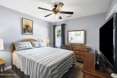 Bedroom - 7232 Maple Grove Rd, Olive Branch, MS 38654 photo 2 of 2