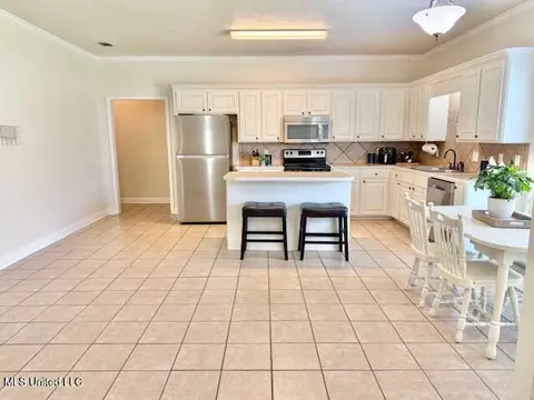 Kitchen - 629 Westhill Rd, Brandon, MS 39042 photo 1 of 3