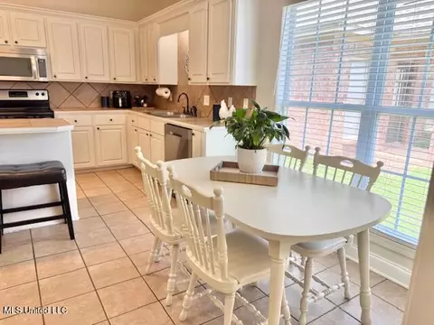 Dining - 629 Westhill Rd, Brandon, MS 39042 photo 1 of 1