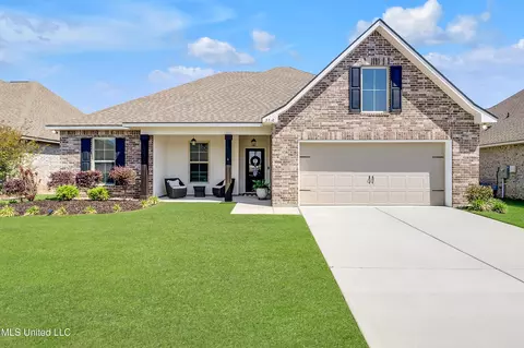 3710 Victor Ln, Biloxi, MS 39532