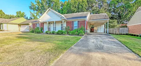 10625 Kristen Dr, Olive Branch, MS 38654