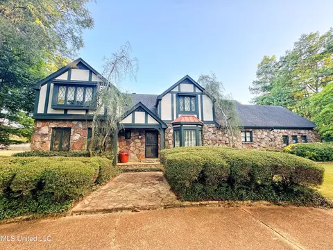 209 Westover Dr, Clarksdale, MS 38614