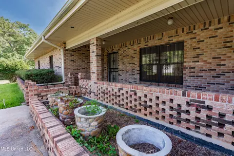 Exterior - 5232 Old Byram Rd, Byram, MS 39272 photo 6 of 18