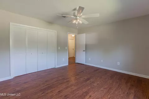 Bedroom - 5232 Old Byram Rd, Byram, MS 39272 photo 3 of 4