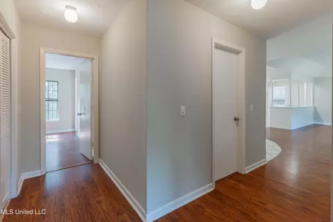 Entry Way - 5232 Old Byram Rd, Byram, MS 39272 photo 3 of 3