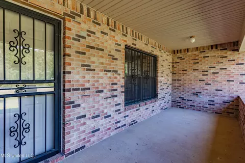 Exterior - 5232 Old Byram Rd, Byram, MS 39272 photo 9 of 18