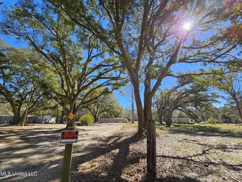 23061 Rd 262 #23063, Picayune, MS 39466