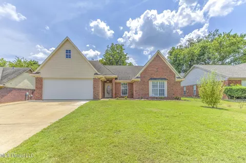 1667 Saddle Ln, Southaven, MS 38671