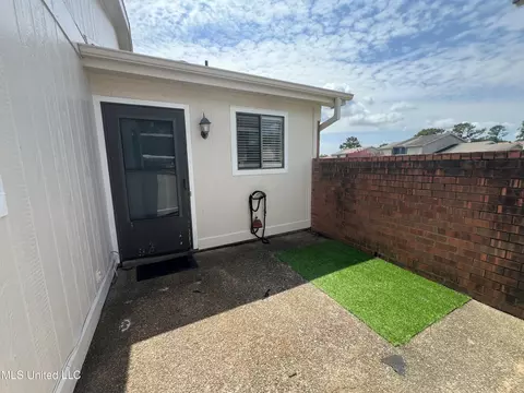 341 Lakebend Dr, Brandon, MS 39042 photo 3