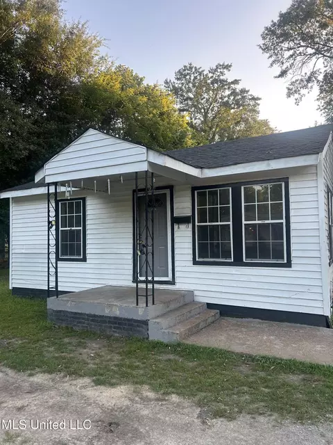 504 N Second Ave, Greenwood, MS 38930