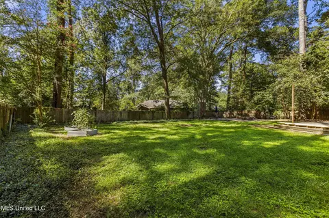 Exterior - 5235 Hialeah Dr, Jackson, MS 39211 photo 13 of 13