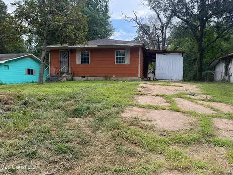 2524 Coronet Pl, Jackson, MS 39204 photo 2
