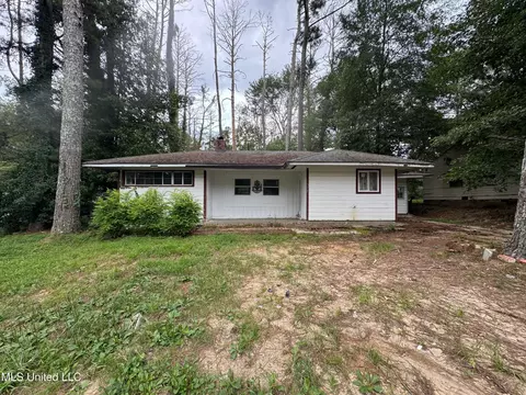 375 Lea Cir, Jackson, MS 39204 photo 1