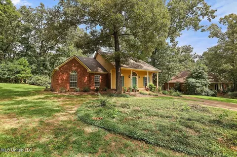 136 Aspen Dr, Madison, MS 39110 photo 2